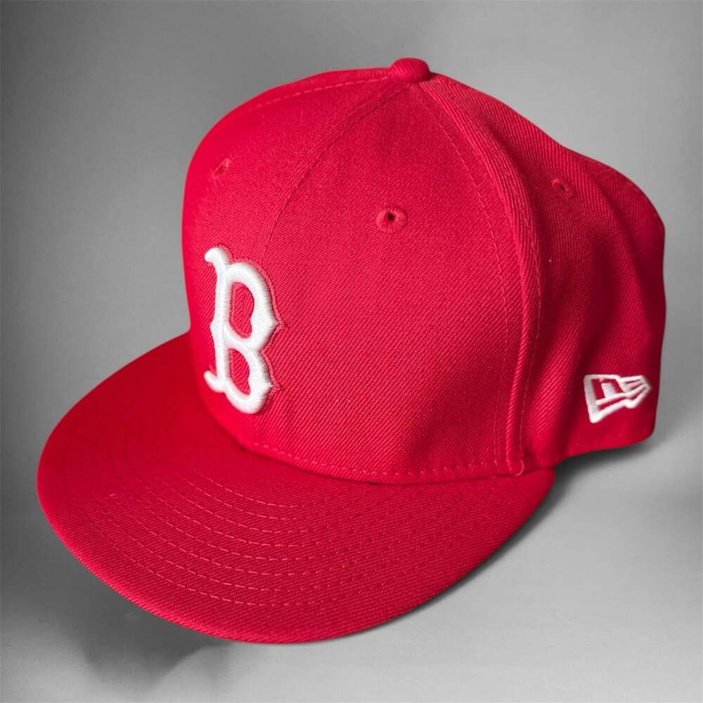 New Era Boston Red Sox 59FIFTY Size 7 1/2 Fitted Hat Red Wool